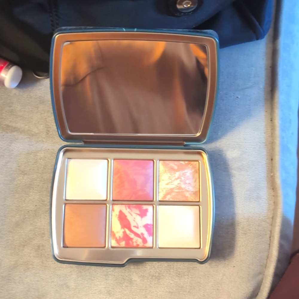 Hourglass Ambient Lighting Edit Unlocked-Jellyfish